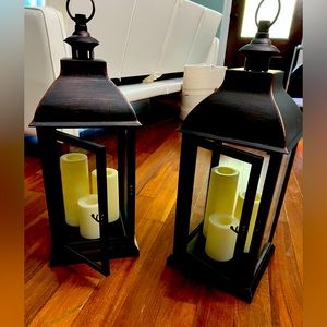 Black lanterns required 3 d batteries